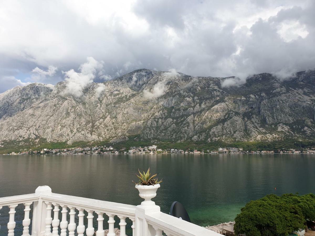 Apartments Sovran Vila Marija Prčanj Kültér fotó