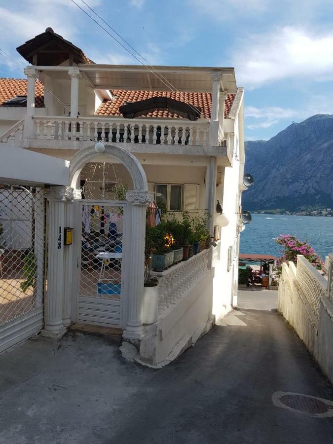 Apartments Sovran Vila Marija Prčanj Kültér fotó